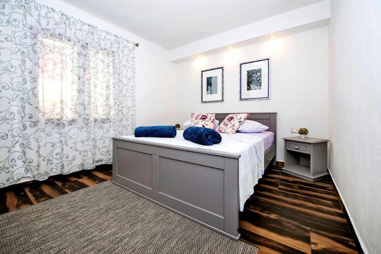 Apartments Karmen Rovinj Ngoại thất bức ảnh