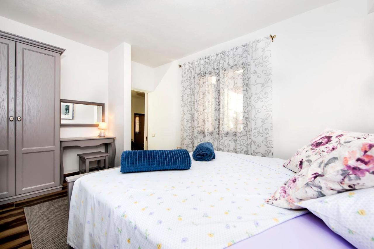 Apartments Karmen Rovinj Ngoại thất bức ảnh
