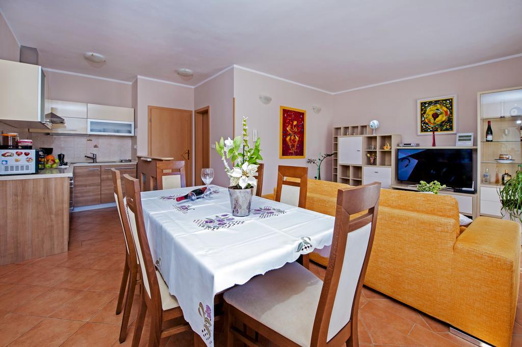 Apartments Karmen Rovinj Ngoại thất bức ảnh