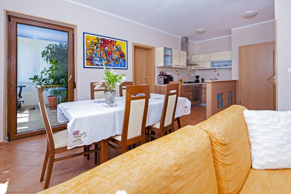 Apartments Karmen Rovinj Ngoại thất bức ảnh